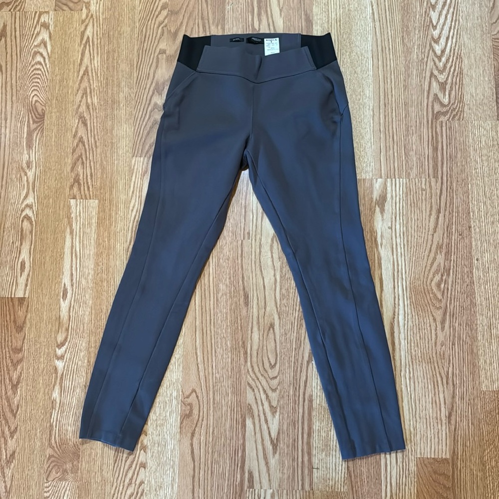 Nwt grey simply Vera size small